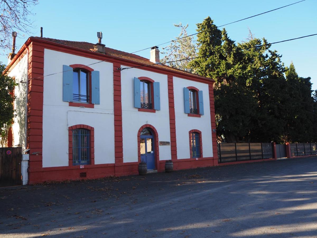 La Gare De Millas Chambres D'Hotes Экстерьер фото